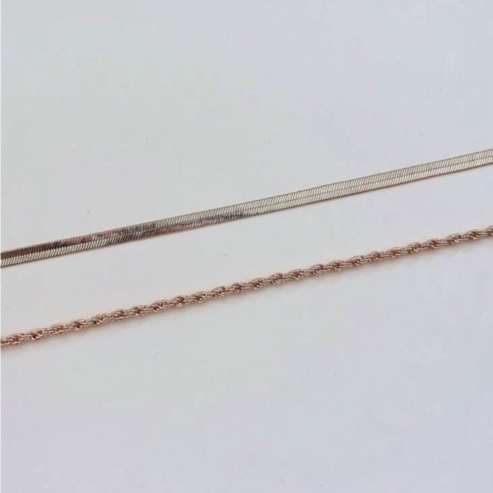 Anthropologie Ashley herringbone classy minimalist Gold layered necklace - Picture 4 of 4